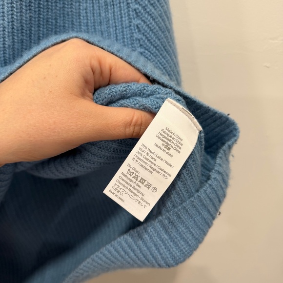 J. Crew Wool and Recycled Cashmere Relaxed Turtleneck Sweater Light Blue Small - Picture 7 of 9